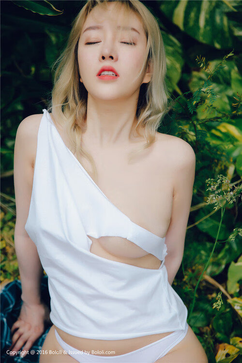 伊朗球员用毯子盖住替补席,被误认为冬奥冰壶队,伊朗杯ds