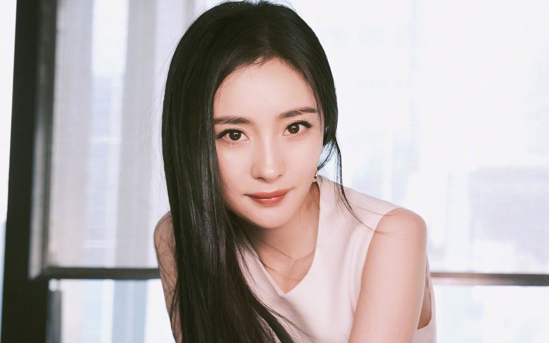 九游下载官网-卡莱尔联防守稳定，蓝衫军誓夺关键分数，卡莱尔csl