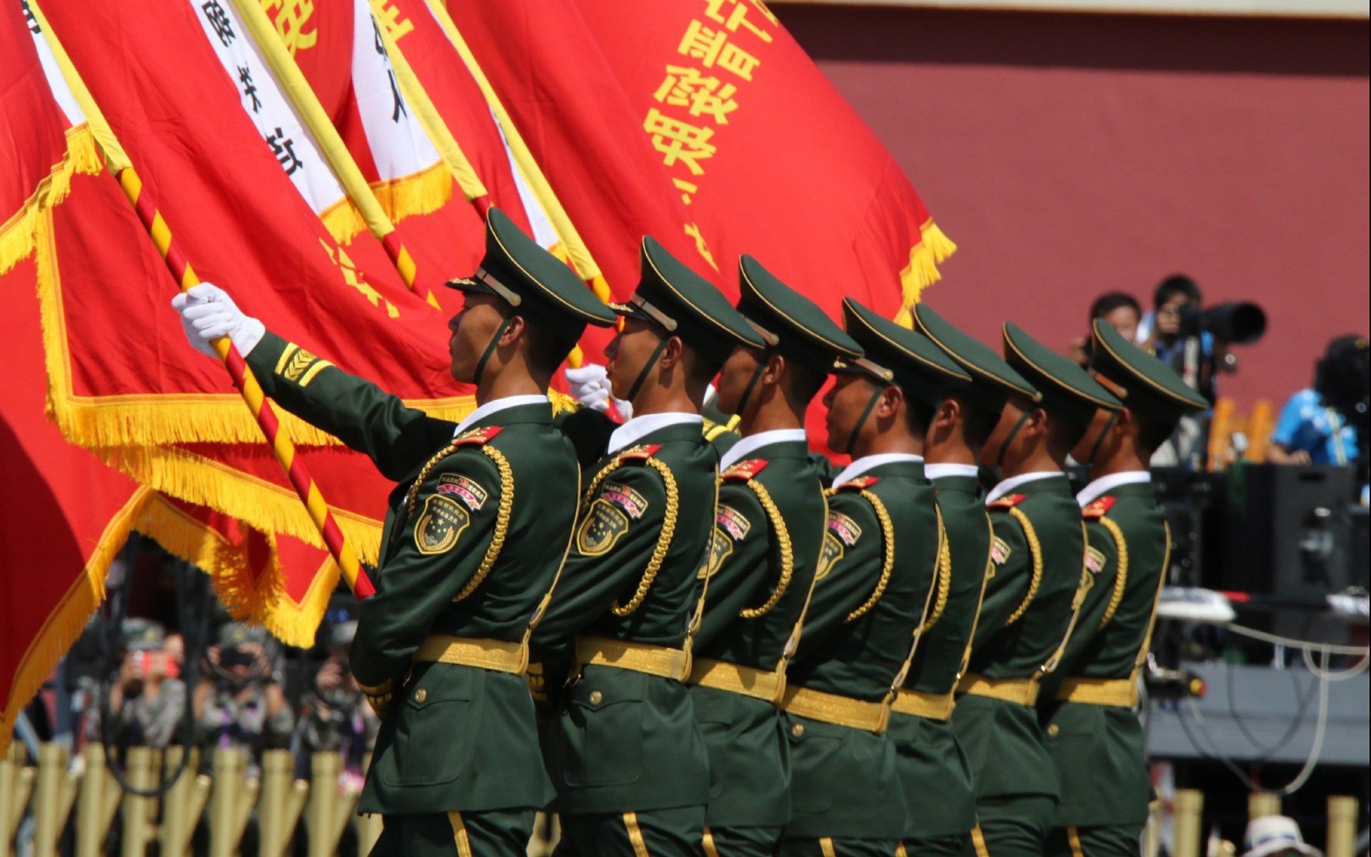 九游娱乐APP-校园足球组织结构进一步细化实现管理标准化推进，校园足球文化布置